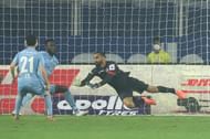 Amrinder Singh has been a big reason behind Mumbai City FC's good defensive record. Courtesy: ISL